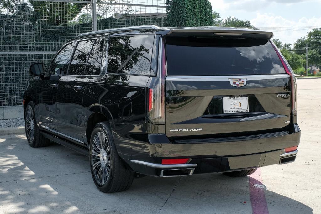 used 2021 Cadillac Escalade ESV car, priced at $49,999