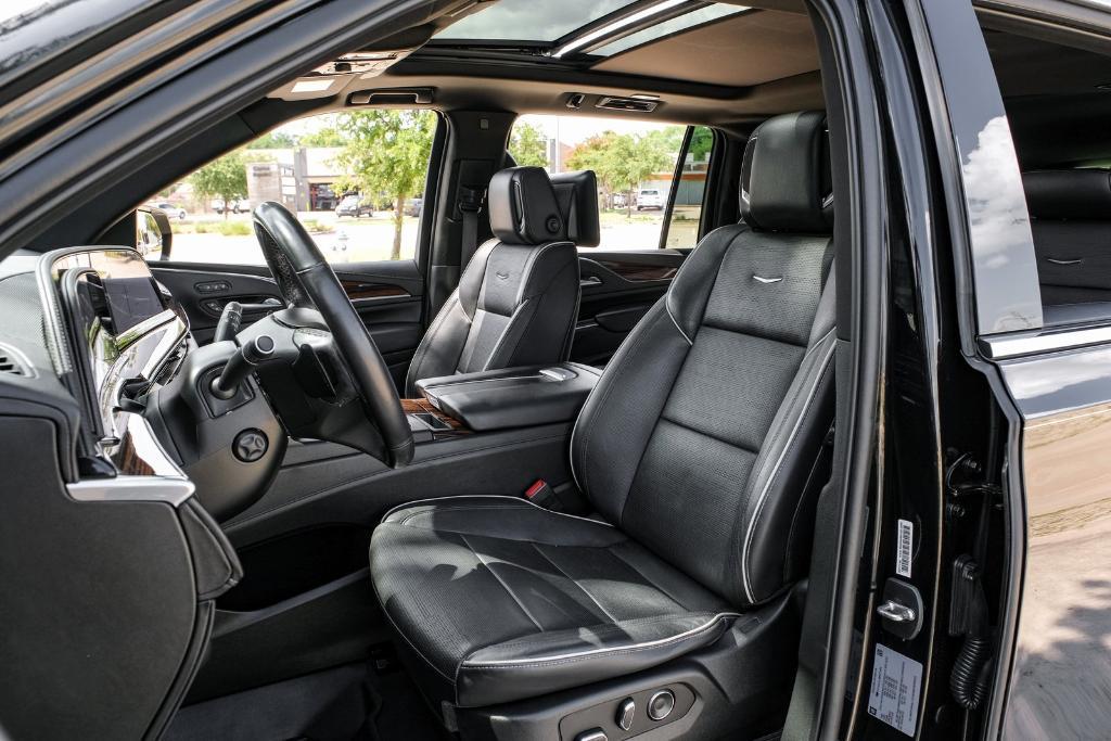 used 2021 Cadillac Escalade ESV car, priced at $49,999