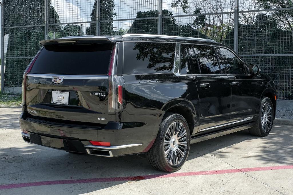 used 2021 Cadillac Escalade ESV car, priced at $49,999