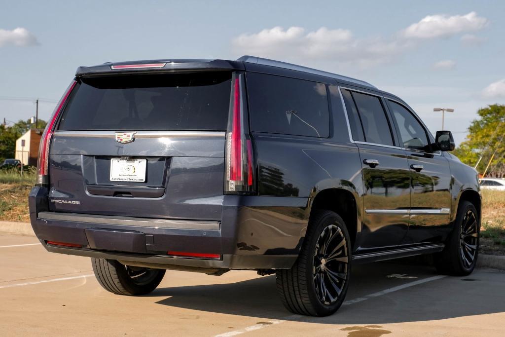 used 2017 Cadillac Escalade ESV car, priced at $28,699