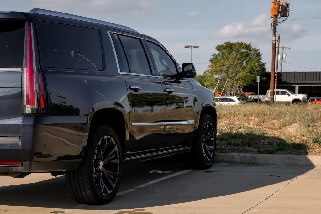 used 2017 Cadillac Escalade ESV car, priced at $28,699