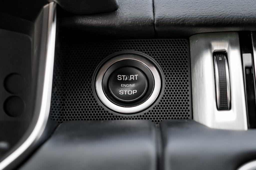 used 2019 Land Rover Range Rover car, priced at $39,999