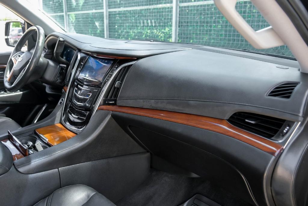 used 2019 Cadillac Escalade car, priced at $28,499