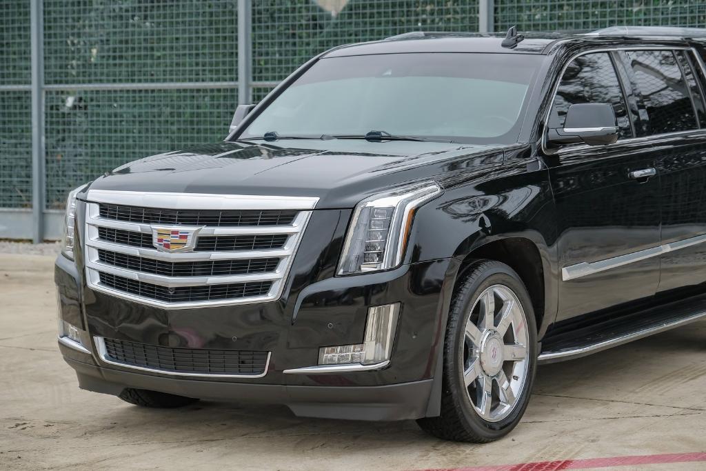 used 2017 Cadillac Escalade ESV car, priced at $23,255