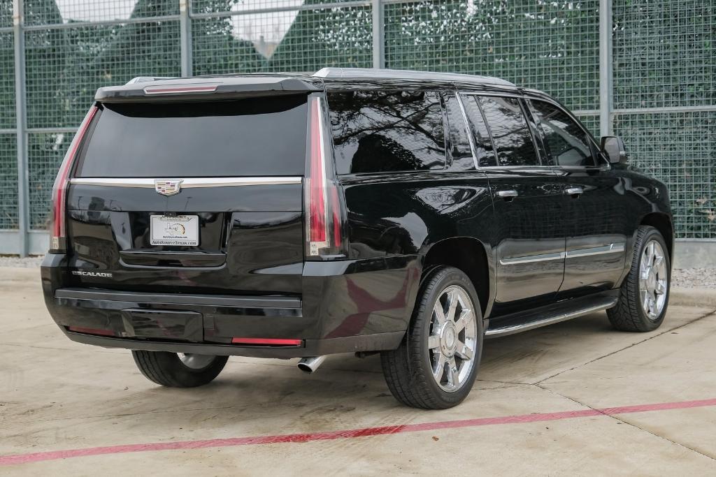 used 2017 Cadillac Escalade ESV car, priced at $23,255