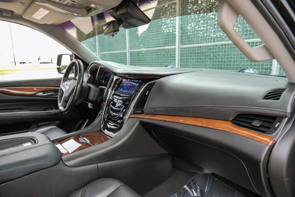 used 2017 Cadillac Escalade ESV car, priced at $23,255