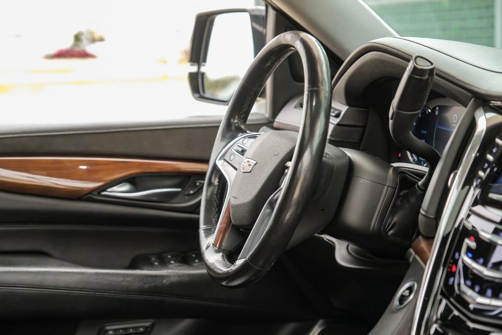 used 2017 Cadillac Escalade ESV car, priced at $23,255