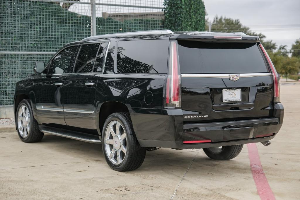 used 2017 Cadillac Escalade ESV car, priced at $23,255