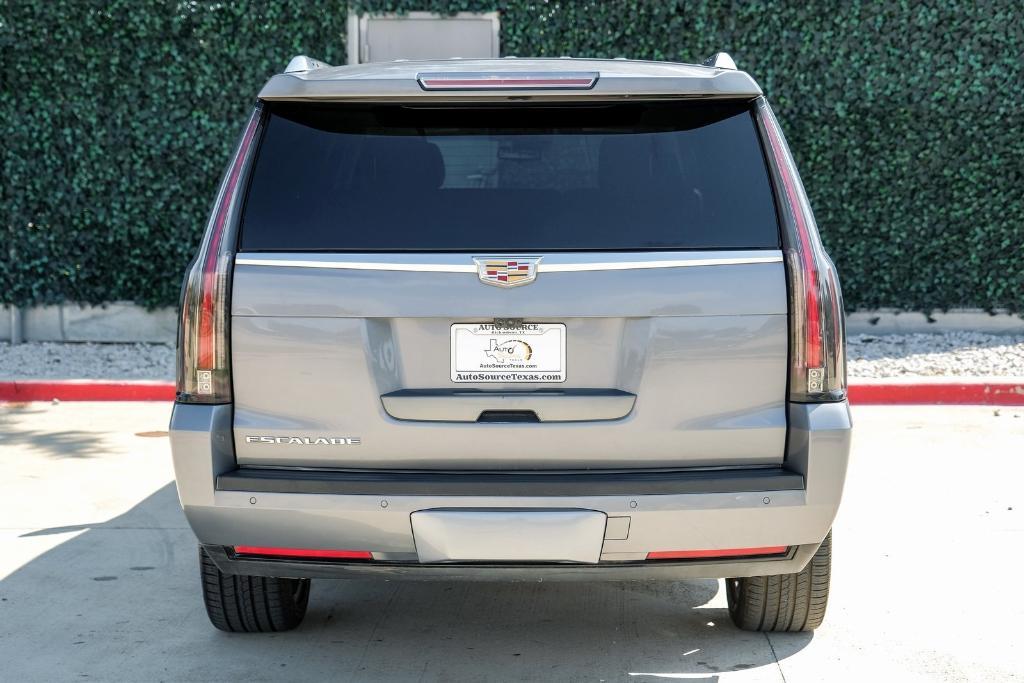 used 2019 Cadillac Escalade ESV car, priced at $22,999