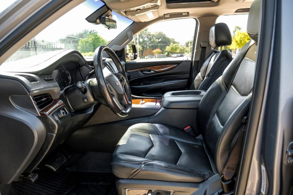 used 2019 Cadillac Escalade ESV car, priced at $22,999
