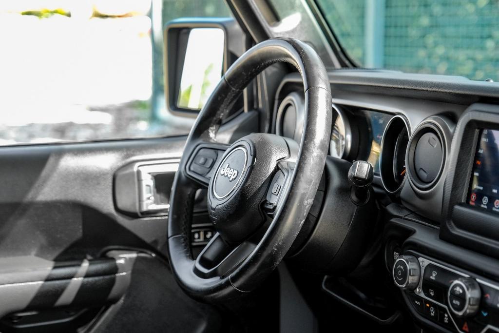 used 2021 Jeep Wrangler Unlimited car, priced at $24,999