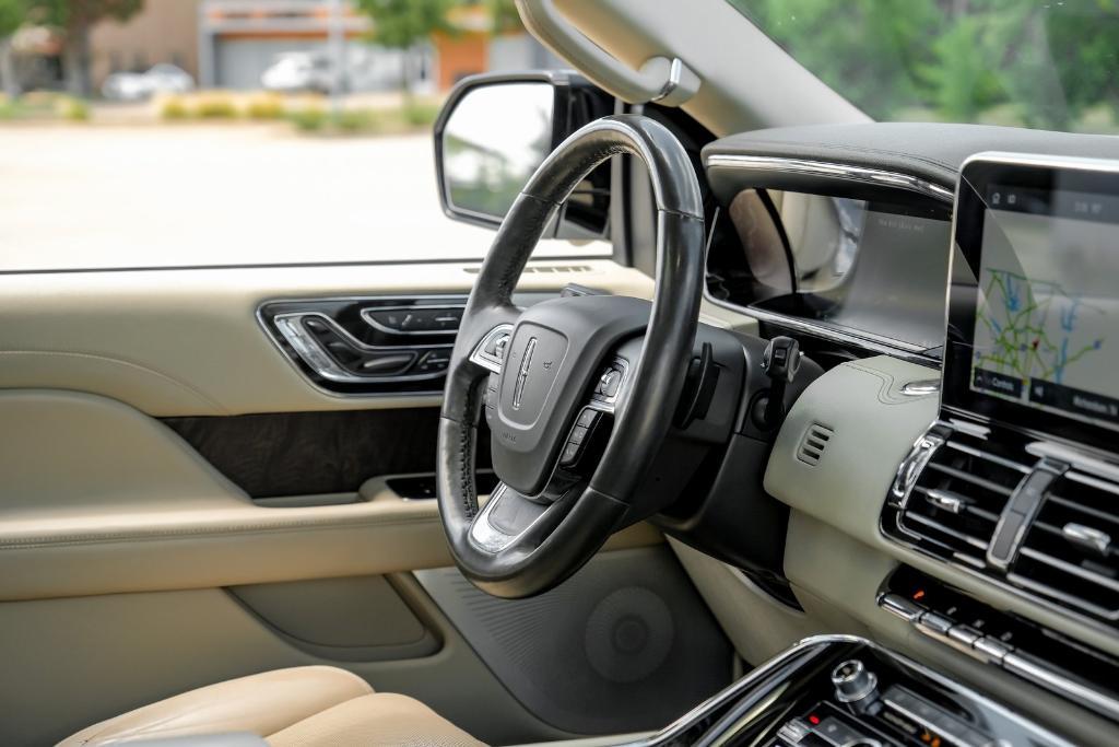 used 2020 Lincoln Navigator car, priced at $39,999