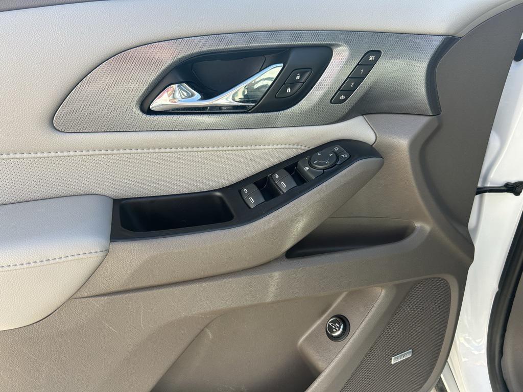 used 2018 Chevrolet Traverse car, priced at $19,477