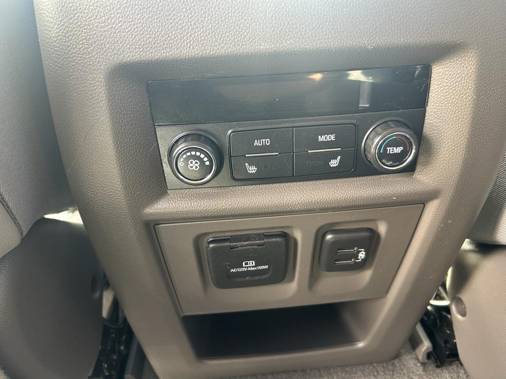 used 2018 Chevrolet Traverse car, priced at $19,477