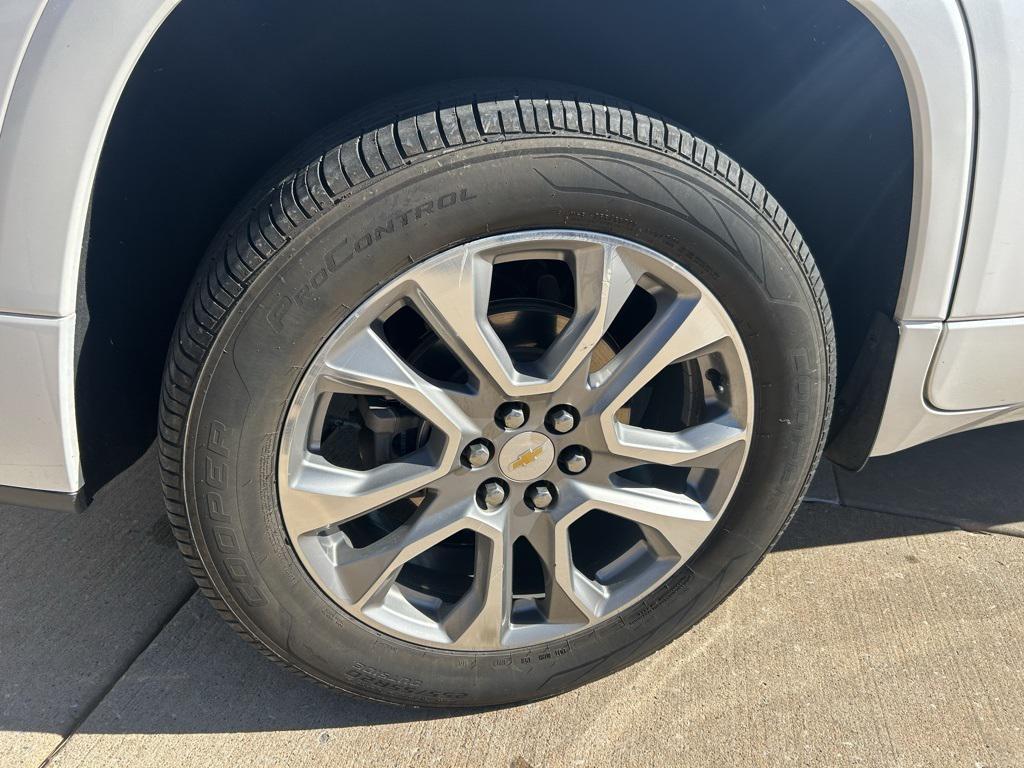 used 2018 Chevrolet Traverse car, priced at $19,477