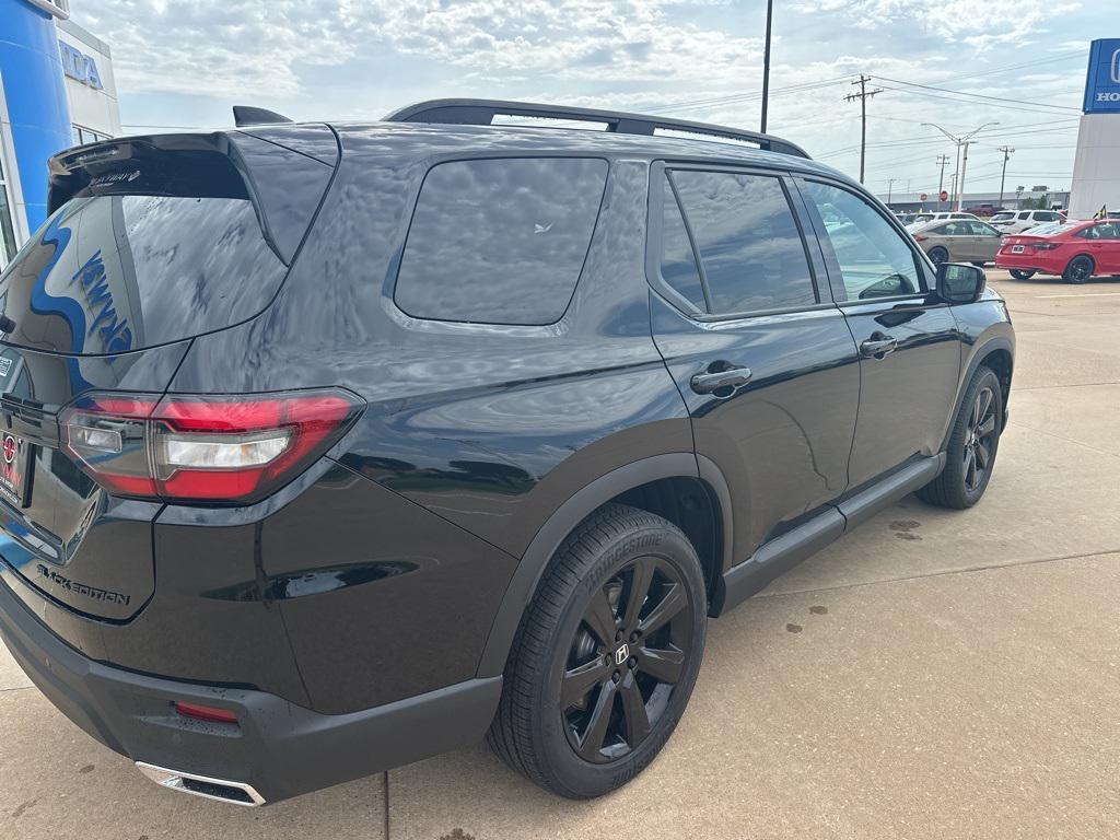 new 2025 Honda Pilot car, priced at $51,388