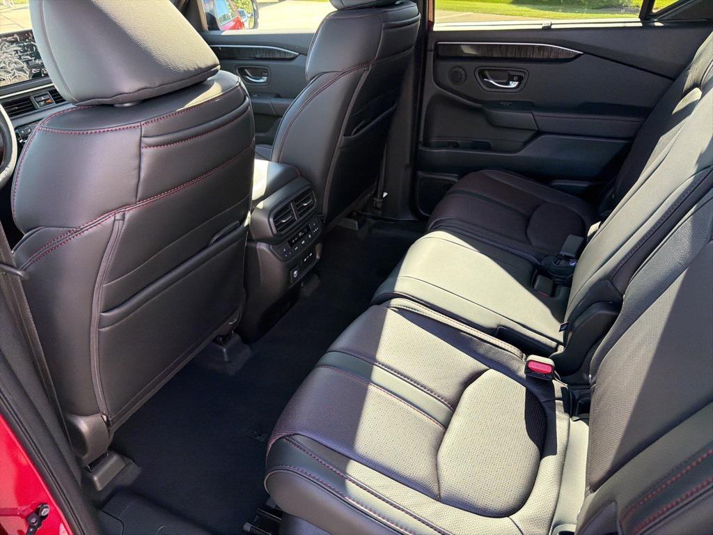 new 2025 Honda Pilot car, priced at $52,128