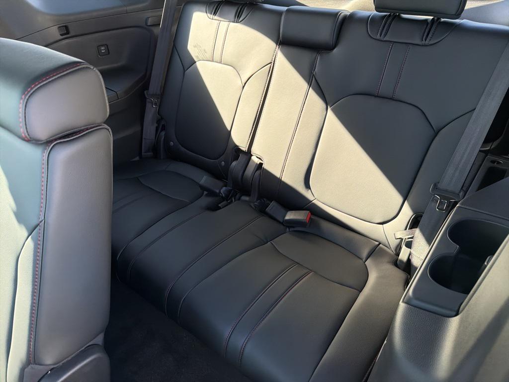 new 2025 Honda Pilot car, priced at $52,128