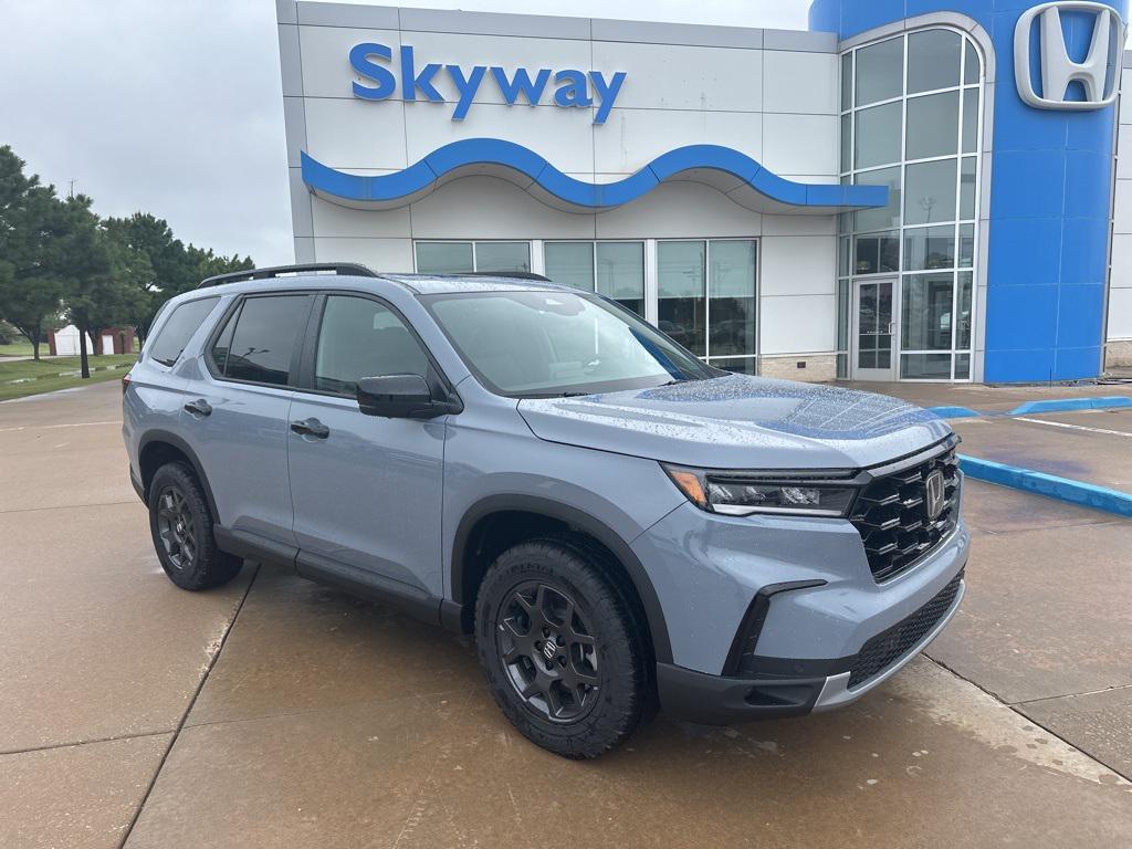 new 2025 Honda Pilot car, priced at $48,988