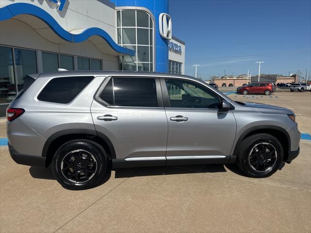 new 2025 Honda Pilot car, priced at $43,920