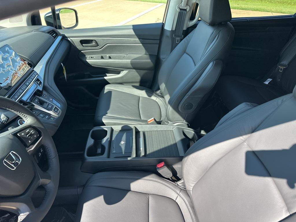 new 2026 Honda Odyssey car, priced at $42,183