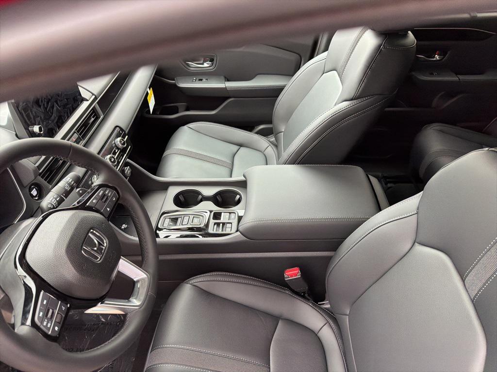 new 2025 Honda Pilot car, priced at $47,550