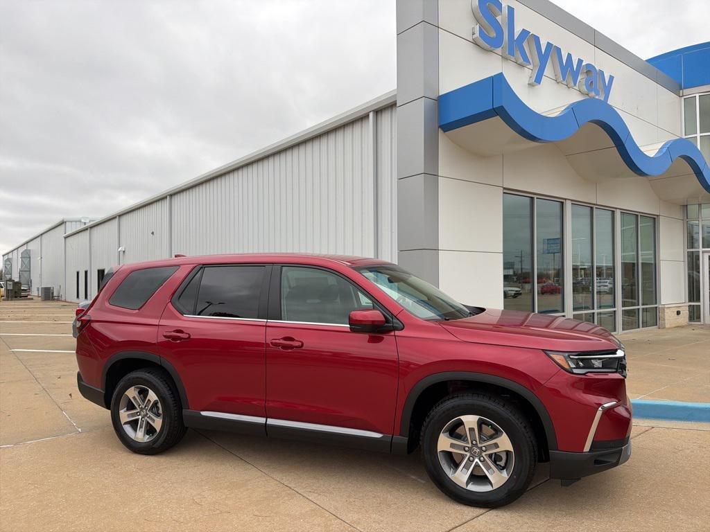 new 2025 Honda Pilot car, priced at $47,550