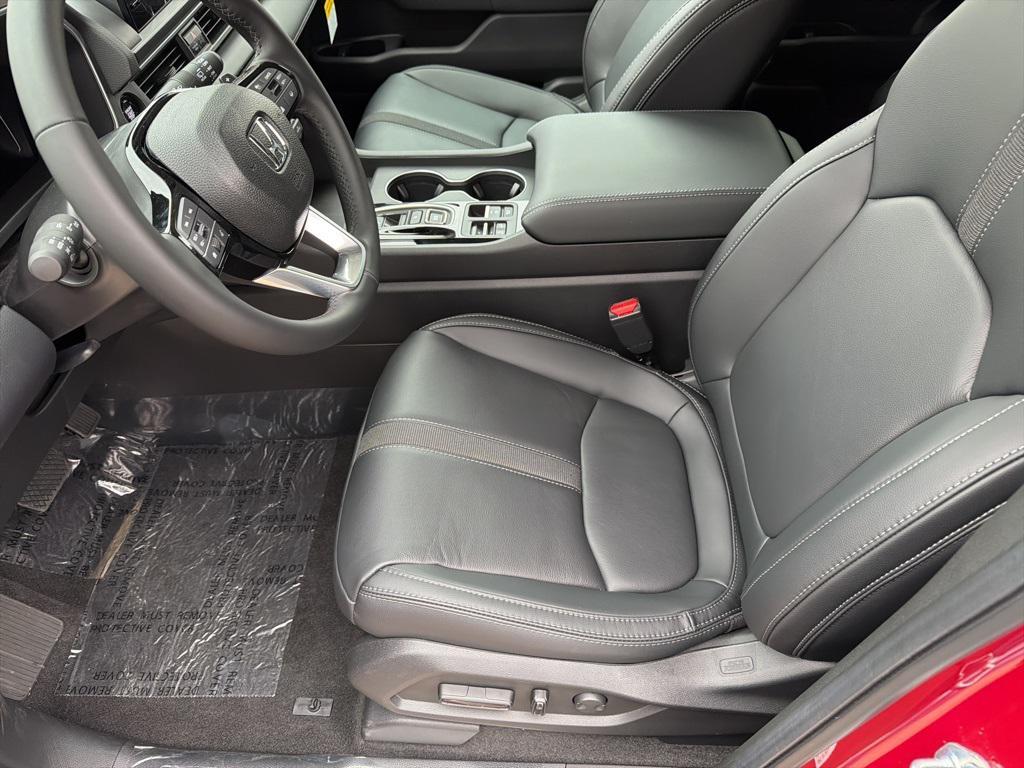 new 2025 Honda Pilot car, priced at $47,550