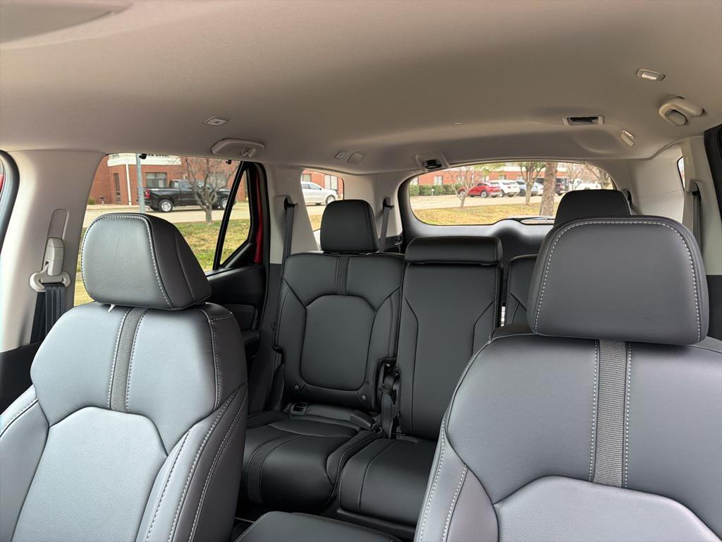 new 2025 Honda Pilot car, priced at $47,550