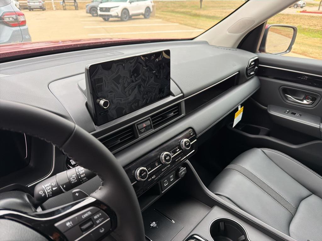 new 2025 Honda Pilot car, priced at $47,550
