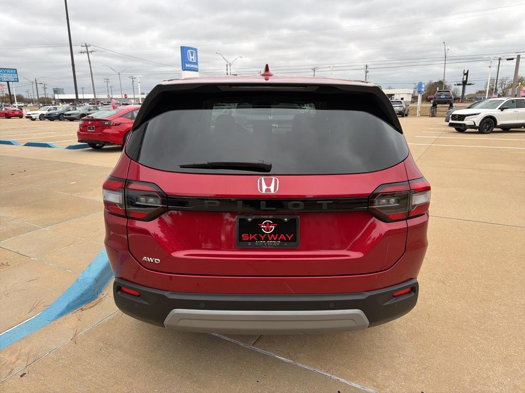 new 2025 Honda Pilot car, priced at $47,550
