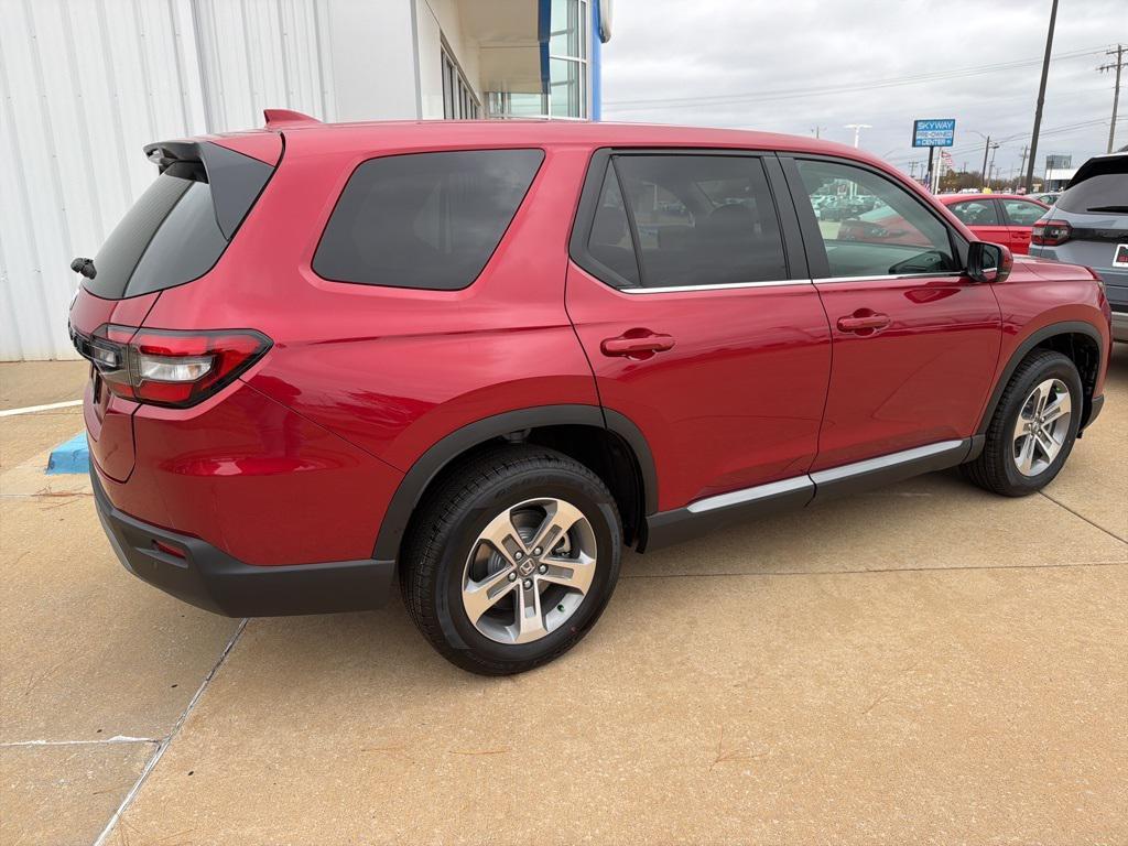 new 2025 Honda Pilot car, priced at $47,550