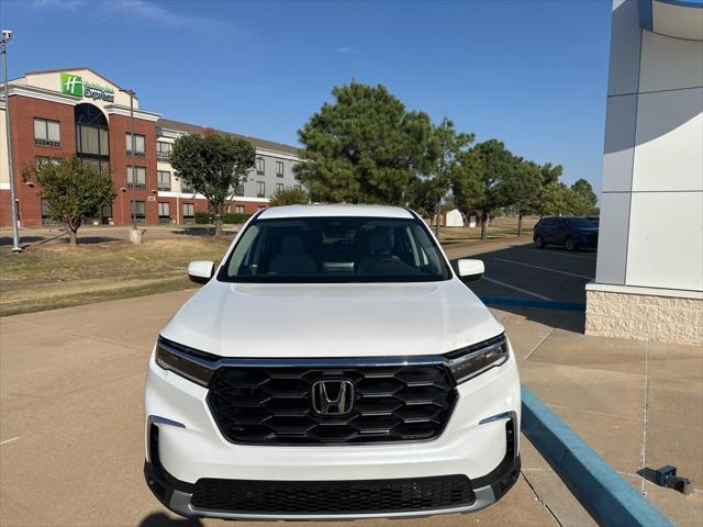 new 2025 Honda Pilot car, priced at $42,726