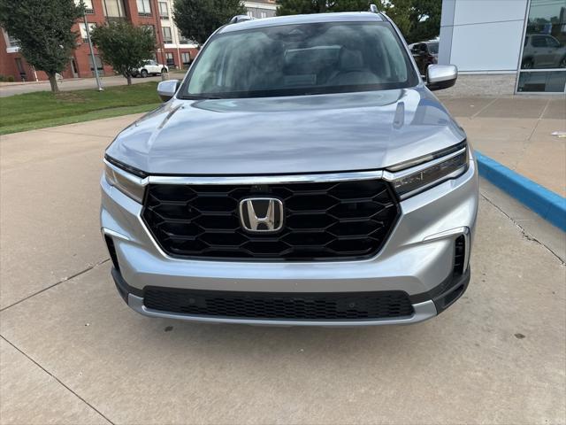 new 2025 Honda Pilot car, priced at $52,988