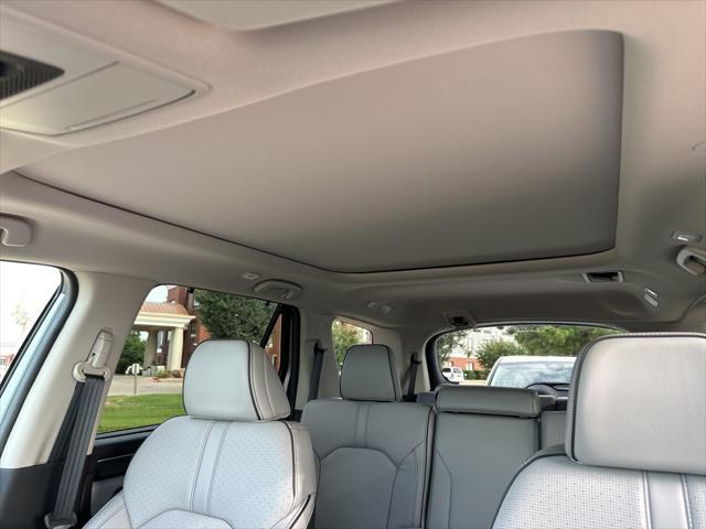new 2025 Honda Pilot car, priced at $52,988