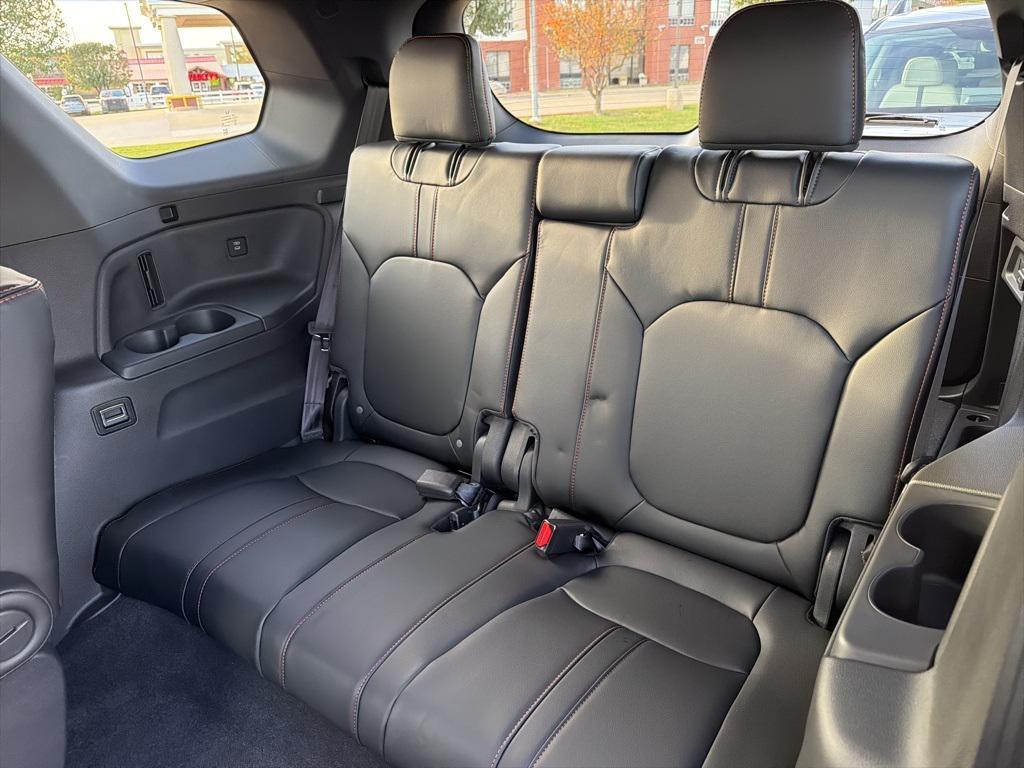 new 2025 Honda Pilot car, priced at $47,934