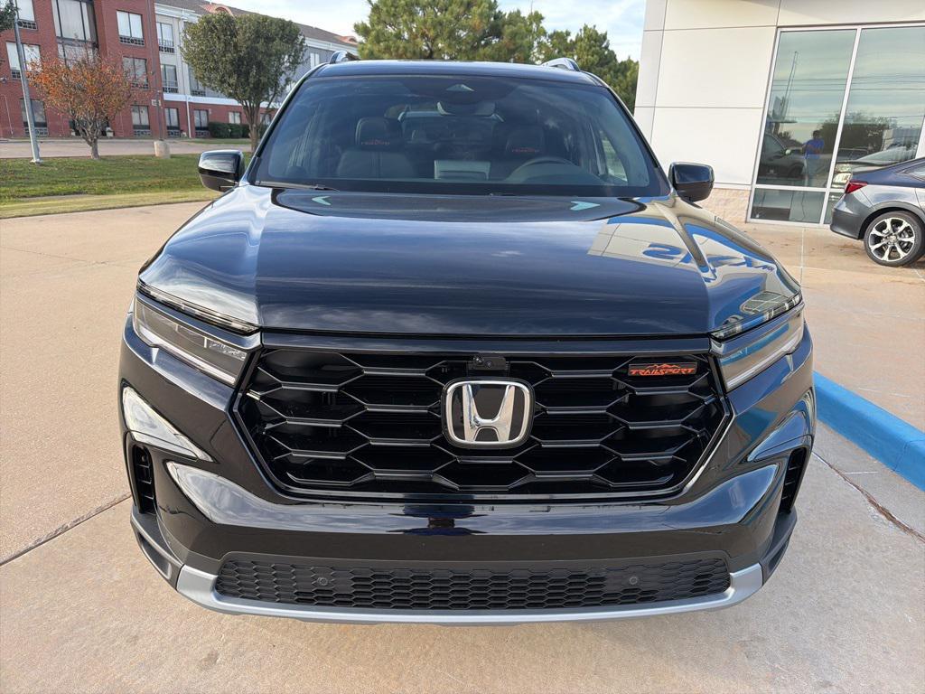 new 2025 Honda Pilot car, priced at $47,934