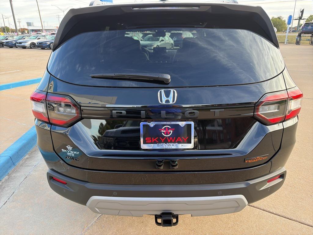 new 2025 Honda Pilot car, priced at $47,934