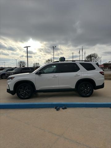 new 2025 Honda Pilot car, priced at $42,348