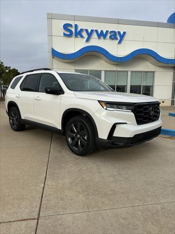 new 2025 Honda Pilot car, priced at $42,348