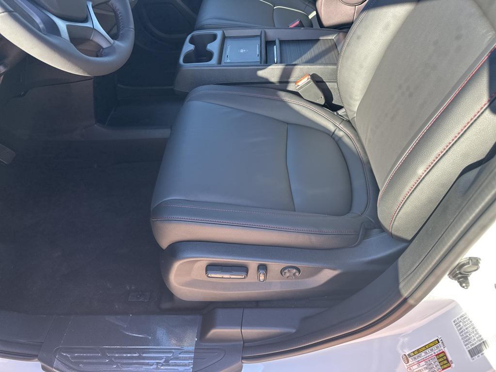 new 2026 Honda Odyssey car, priced at $43,195