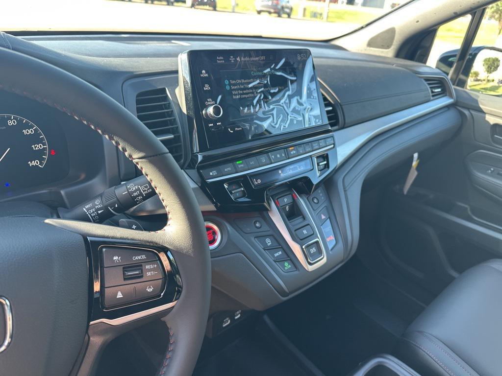 new 2026 Honda Odyssey car, priced at $43,195