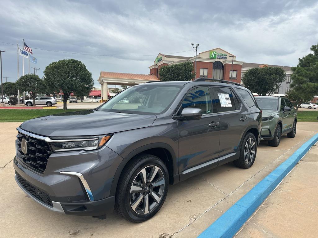 new 2025 Honda Pilot car, priced at $46,588
