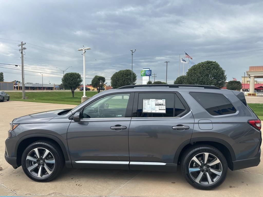 new 2025 Honda Pilot car, priced at $46,588