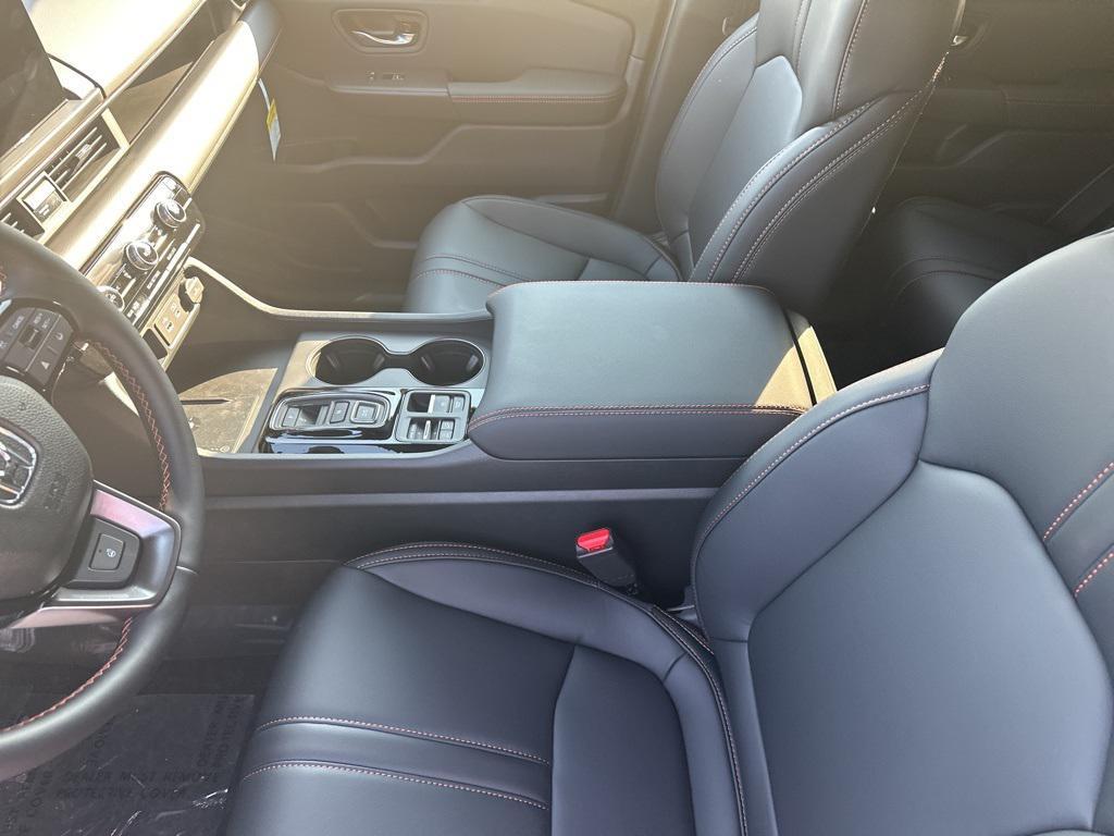 new 2025 Honda Pilot car, priced at $48,314
