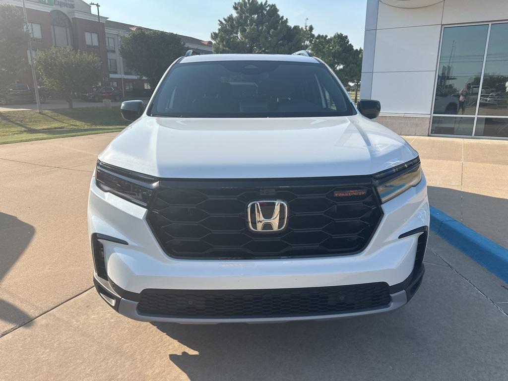 new 2025 Honda Pilot car, priced at $48,314