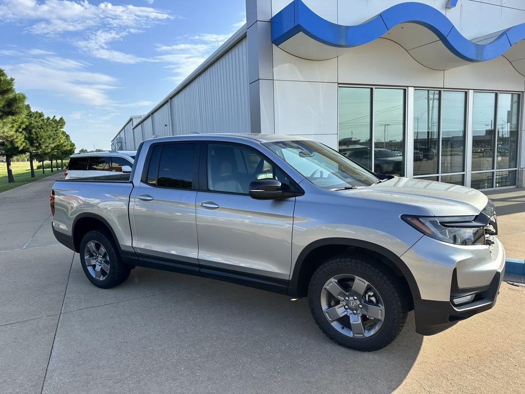 new 2025 Honda Ridgeline car, priced at $44,117