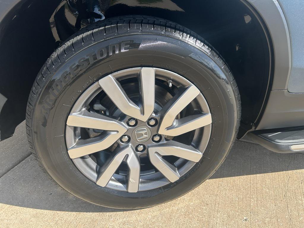 used 2021 Honda Pilot car, priced at $19,877