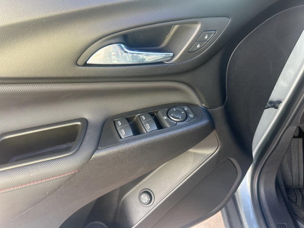 used 2024 Chevrolet Equinox car, priced at $25,201