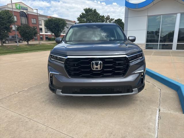 new 2025 Honda Pilot car, priced at $54,530